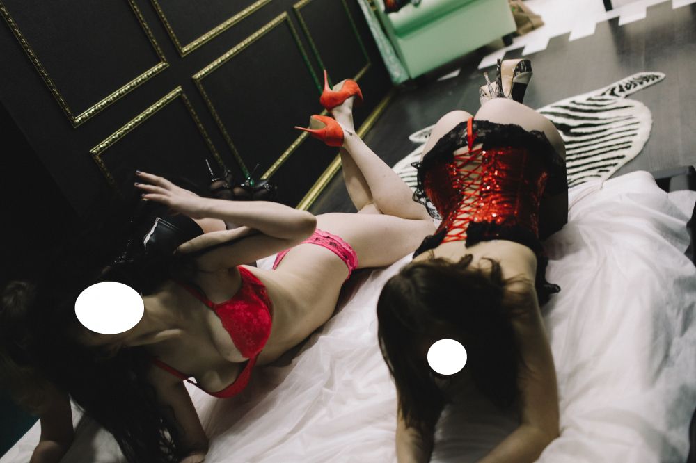 Ксюшенька и Кира проститутка Москвы у метро Речной вокзал проститутки выезд стоимость